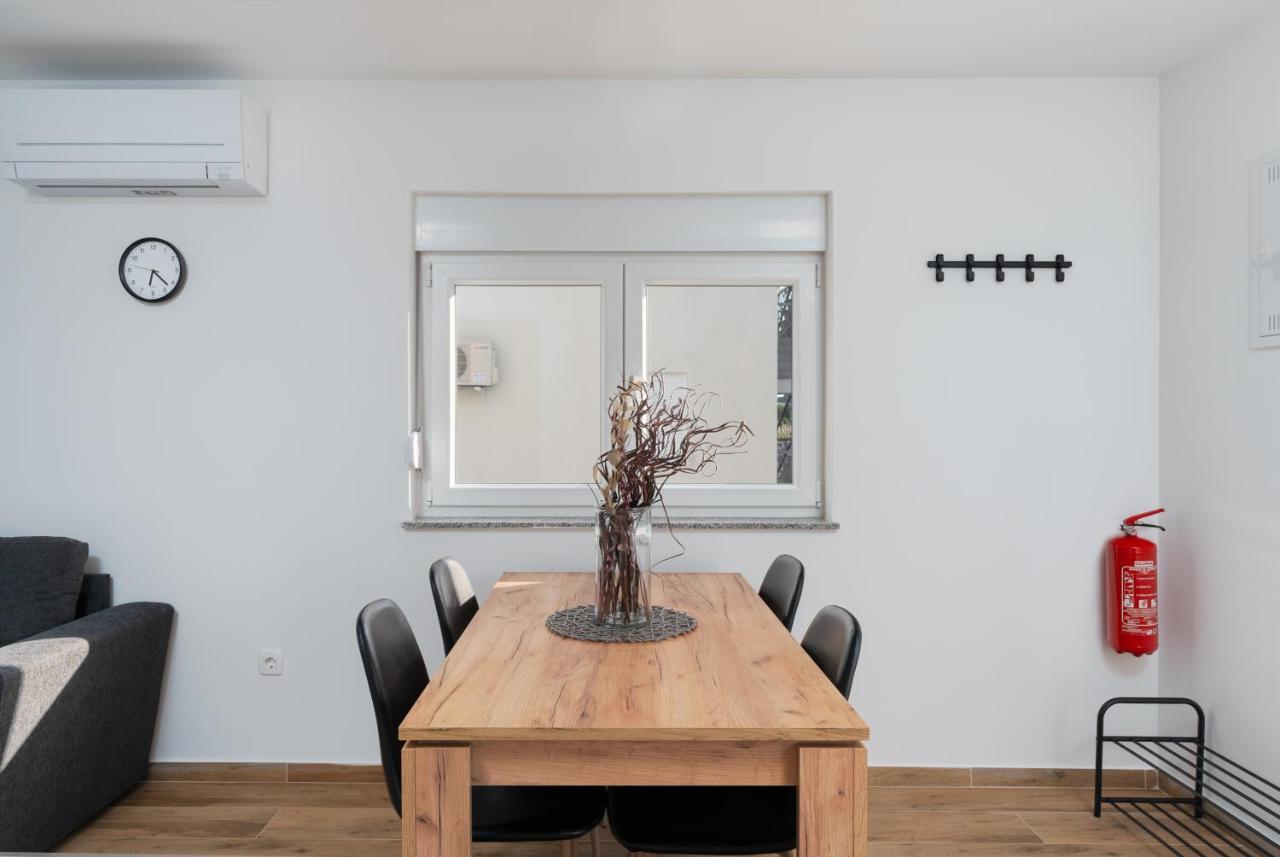 Number One Apartments Vir Dış mekan fotoğraf